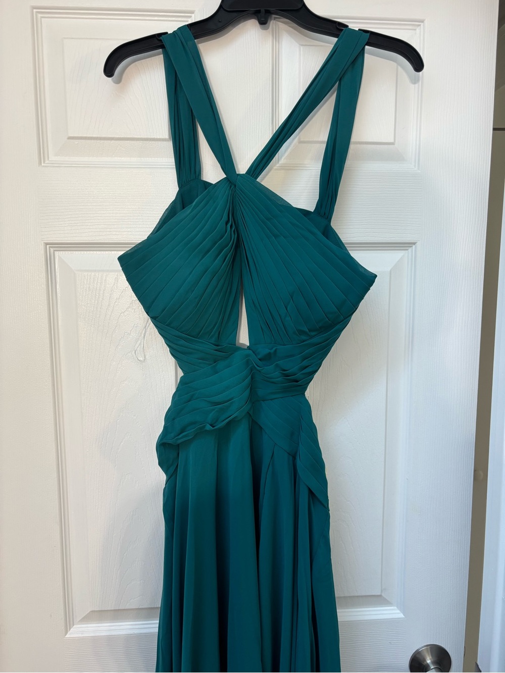 New! Never worn! Sleeveless Teal Pleated Prom Dress with Twisted Waist